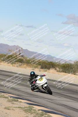 media/Nov-16-2025-Race Pace (Sun) [[8c5fa54630]]/Verified Riders/4-Turn 3 Inside (1050am)/